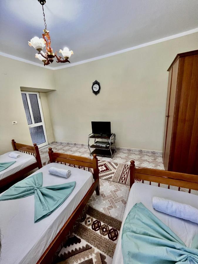 Guest House Adi Doga Berat Extérieur photo
